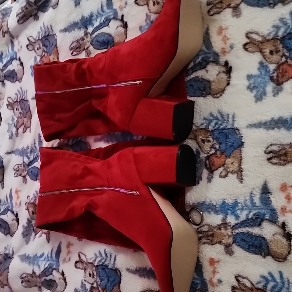 ✨️❤️NWB  HOT TOPIC RED VELVET ZIPPER THIGH HIGH BOOTS/ SEXY/ FUN❤️✨️ - Picture 8 of 8